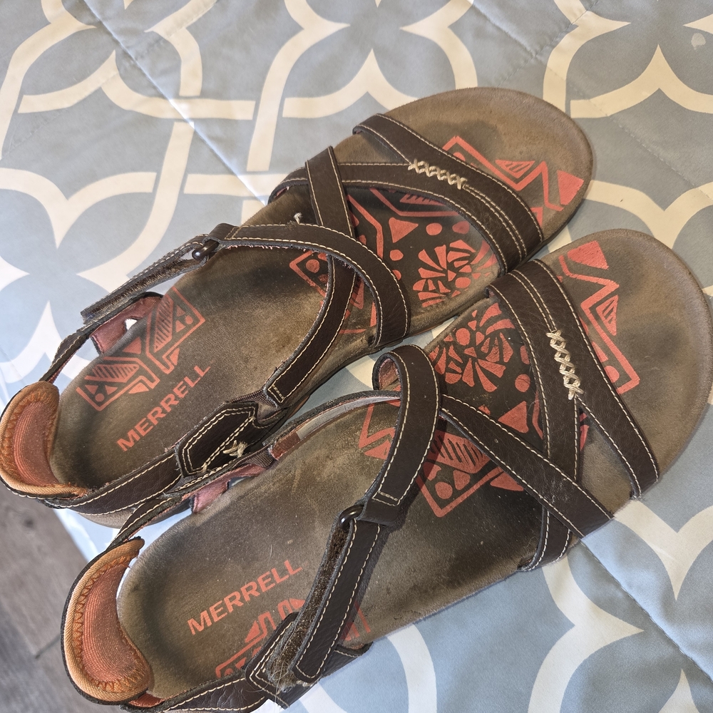 Merrell Brown Sandals with Red Accents
